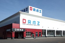 DAMZ村上店の外観写真
